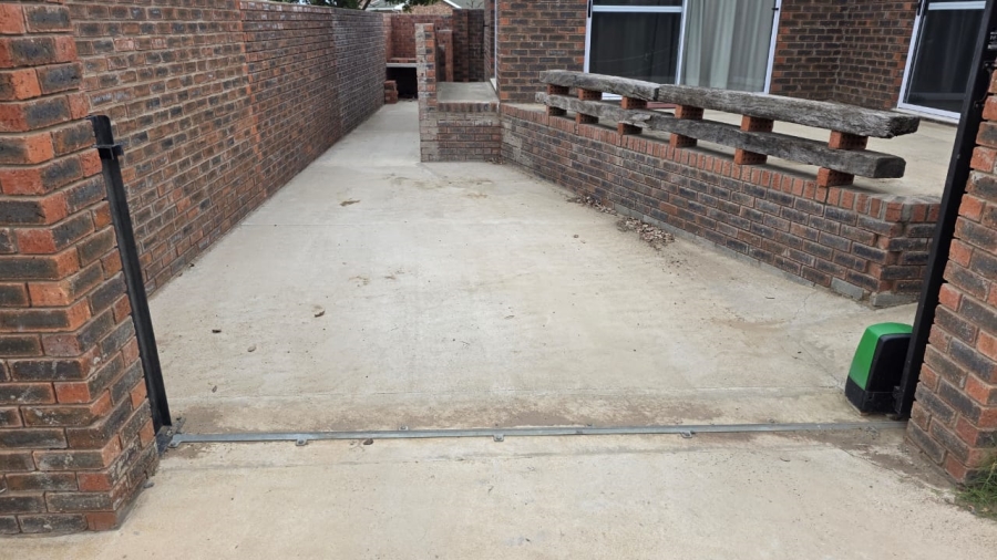 1 Bedroom Property for Sale in Seavale Eastern Cape